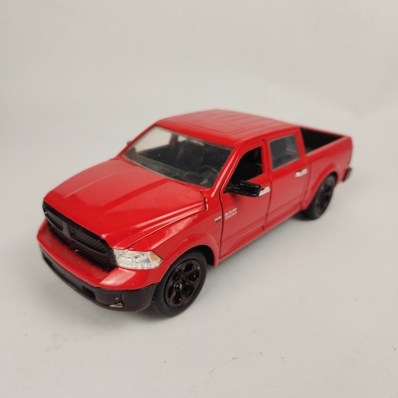 Jada Red 2014 Dodge Ram 1500 Pick-Up Truck 1/24
